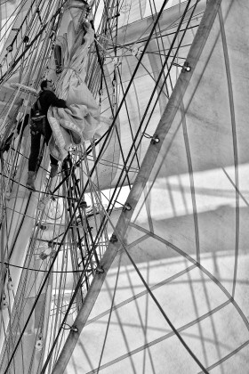 ACCASTILLAGE;BLACK AND WHITE;CORDAGE;DECK FITTINGS;GREEMENT;NOIR ET BLANC;RIGGING;ROPE;VOILE;SAIL