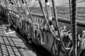 ACCASTILLAGE;BLACK AND WHITE;DECK FITTINGS;GREEMENT;NOIR ET BLANC;RIGGING;CORDAGE;ROPE